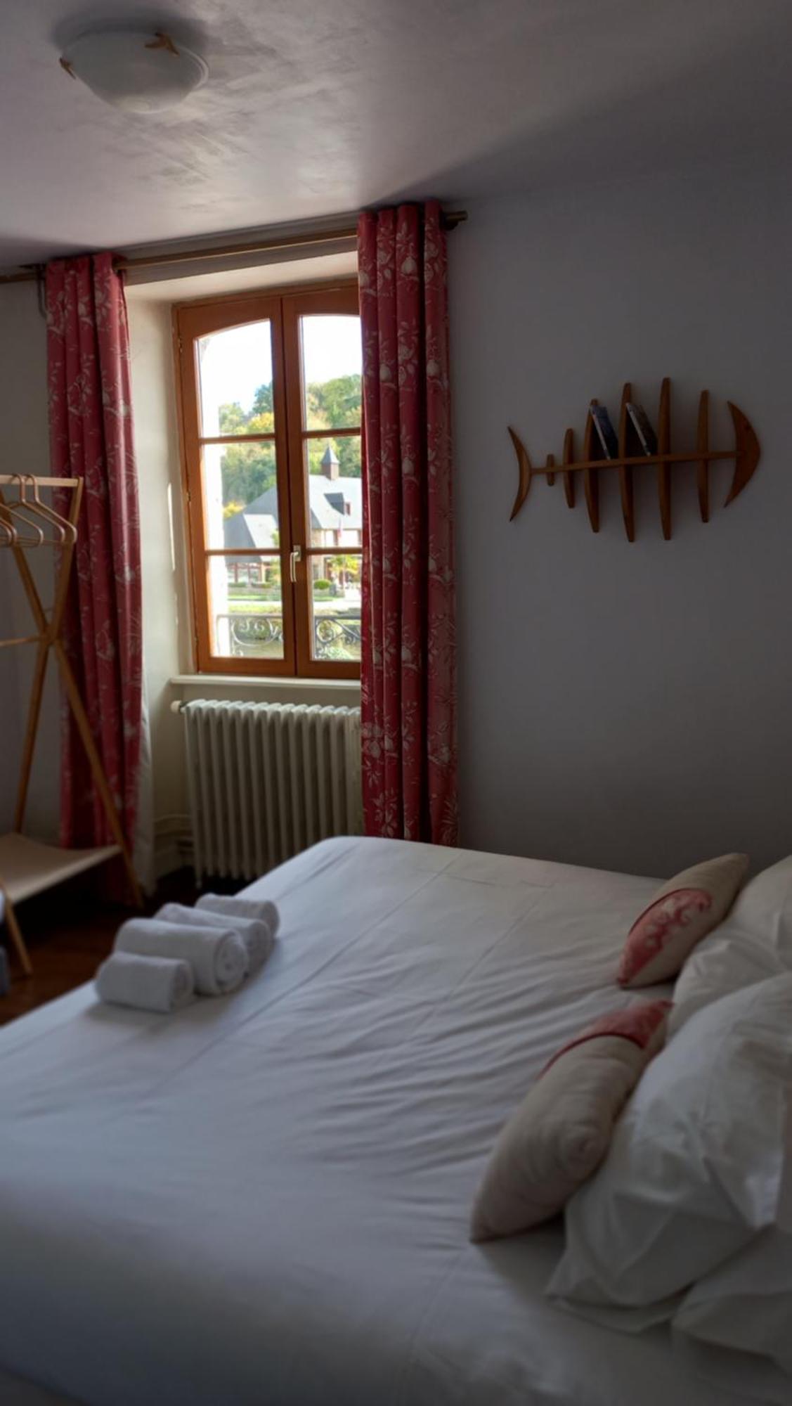 Le Poisson Ivre Bed and Breakfast Ντινάν Εξωτερικό φωτογραφία